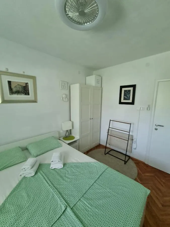 Apartment Mastrinka By The Sea -10M Trogir