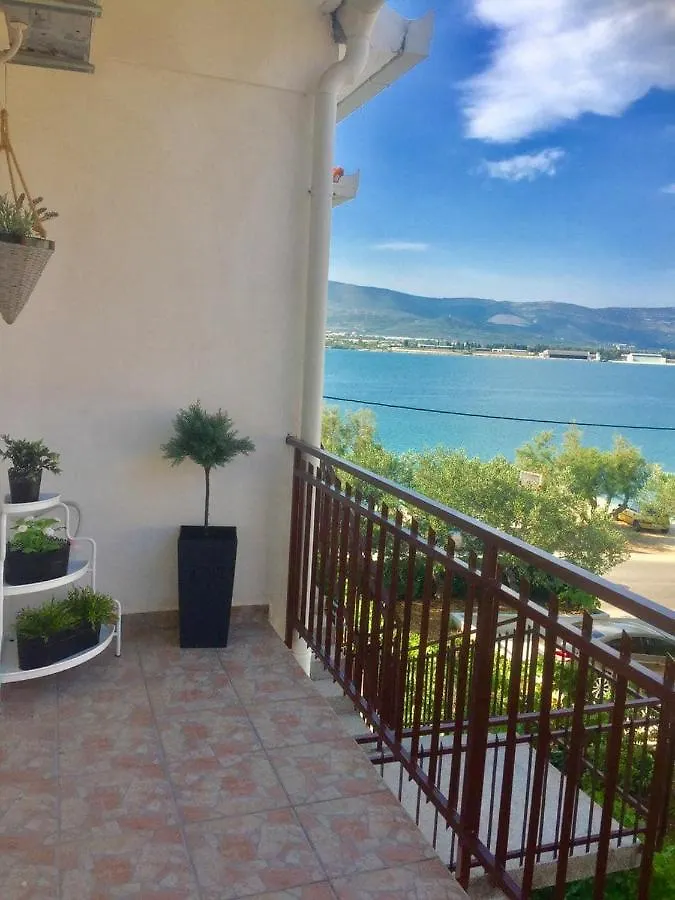Apartment Mastrinka By The Sea -10M Trogir