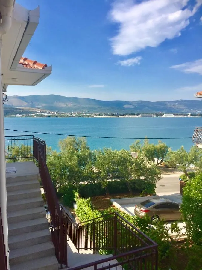 Apartment Mastrinka By The Sea -10M Trogir Horvátország